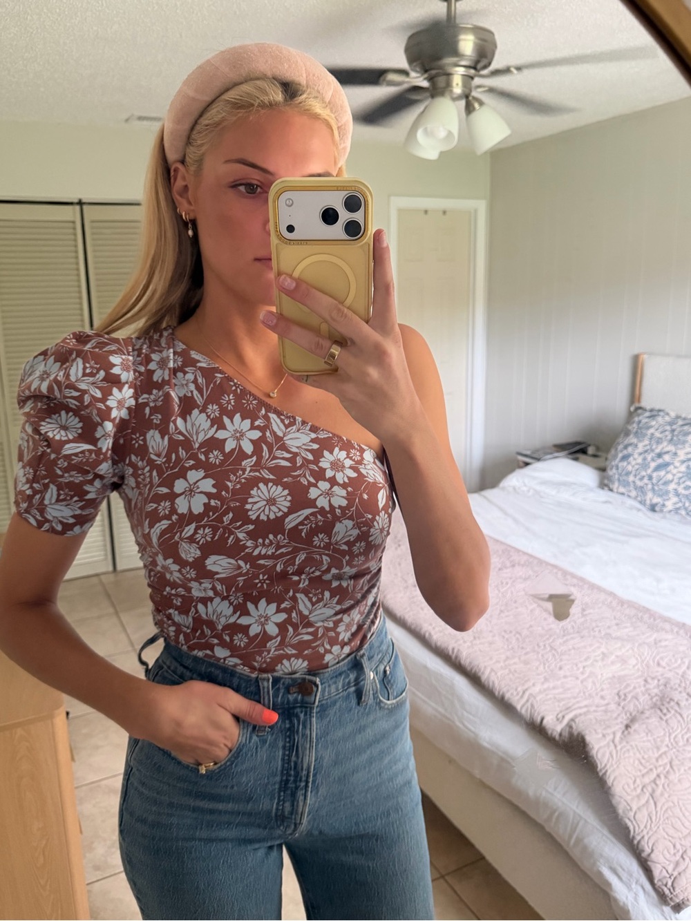 One-Shoulder Puff Sleeve Floral Top - Brown/light blue